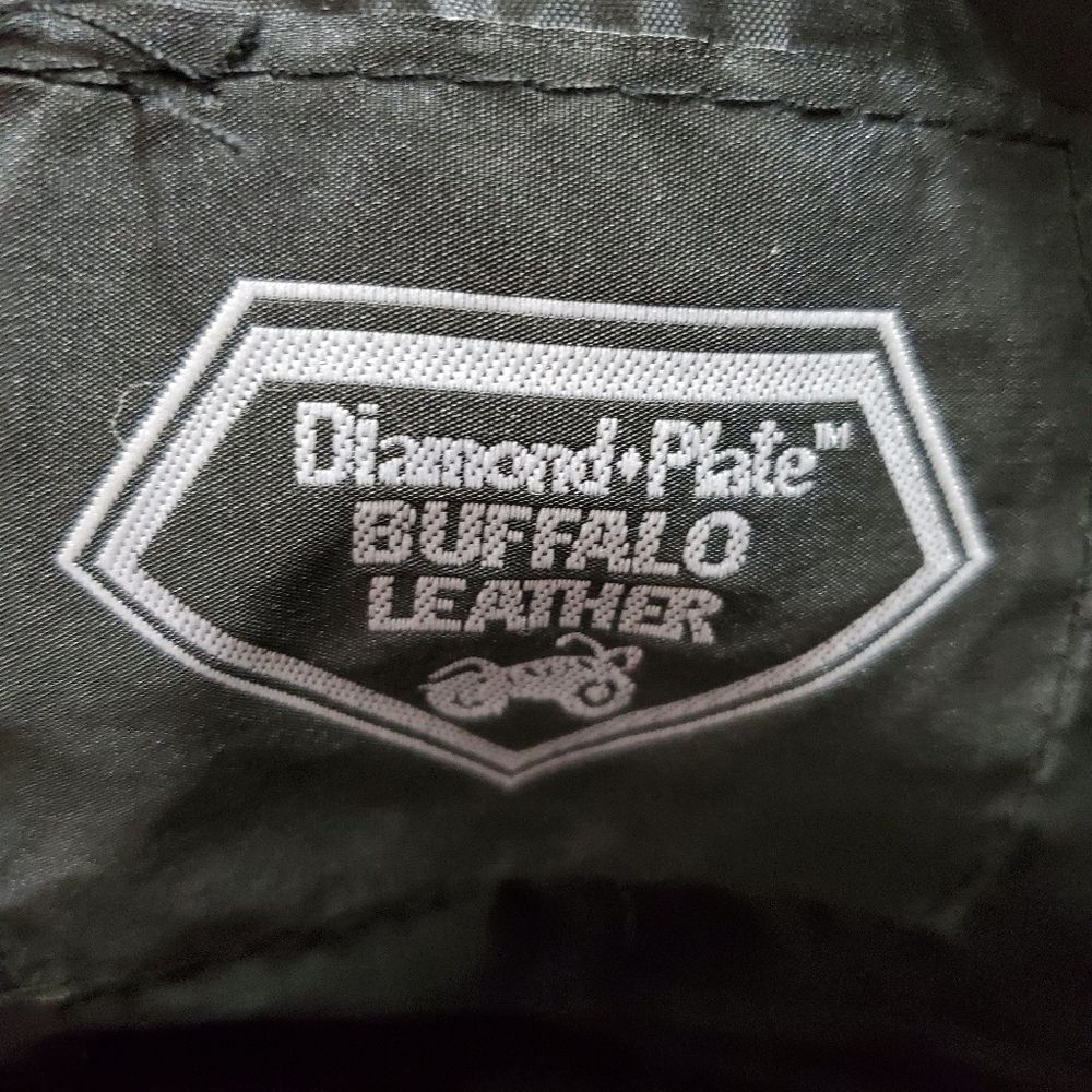 **Last Chance!! Final Sale** Diamond Plate buffalo leather duffel bag - Picture 6 of 8